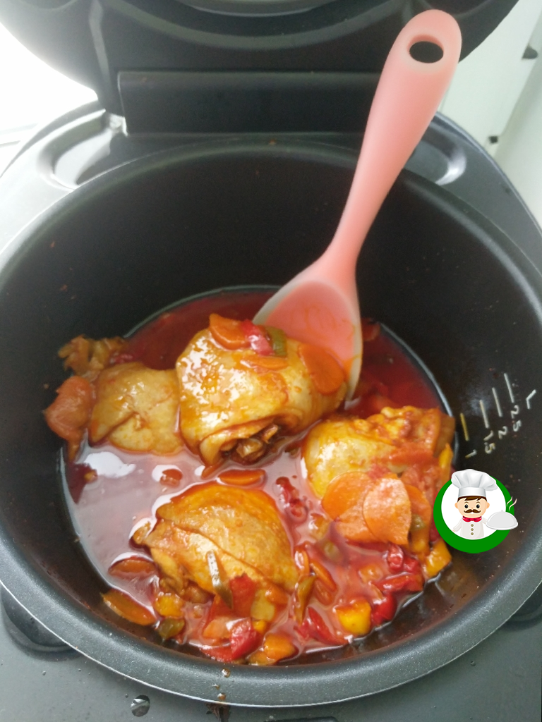 Тушёная курица в корейском соусе